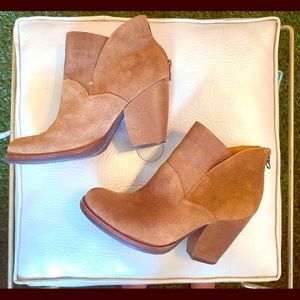 Kork Ease brown suede ankle boots 6